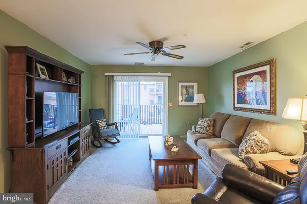$275,000 | 3907 Hannon Court, Unit 1F, Baltimore, MD 21236
