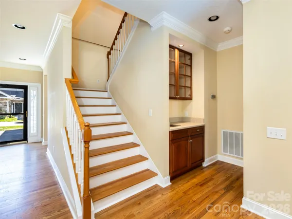$599,000 | 124 Towne Pl Drive, Hendersonville, NC 28792