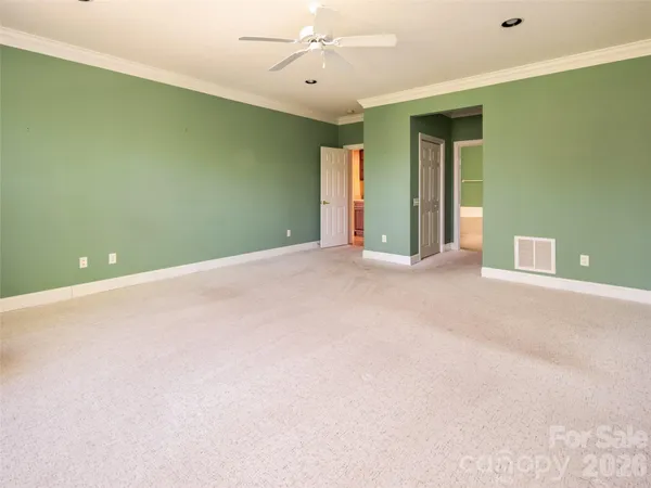 $599,000 | 124 Towne Pl Drive, Hendersonville, NC 28792