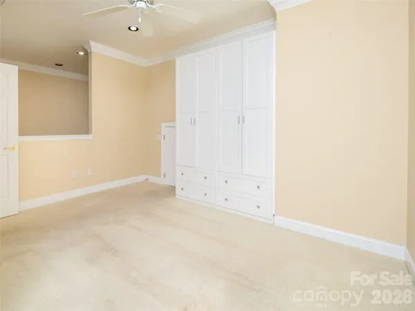 $599,000 | 124 Towne Pl Drive, Hendersonville, NC 28792