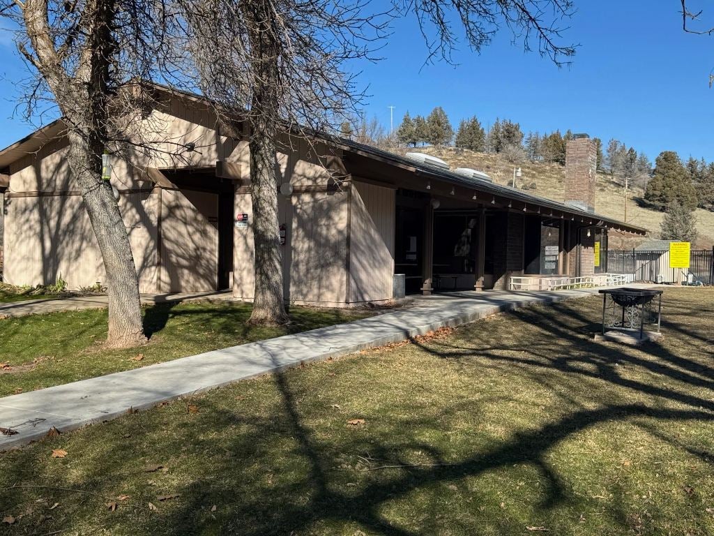 Unit 4-lot 711 Clark Road Hornbrook, CA 96044 - Photo 24 of 33 Gallery Image 24