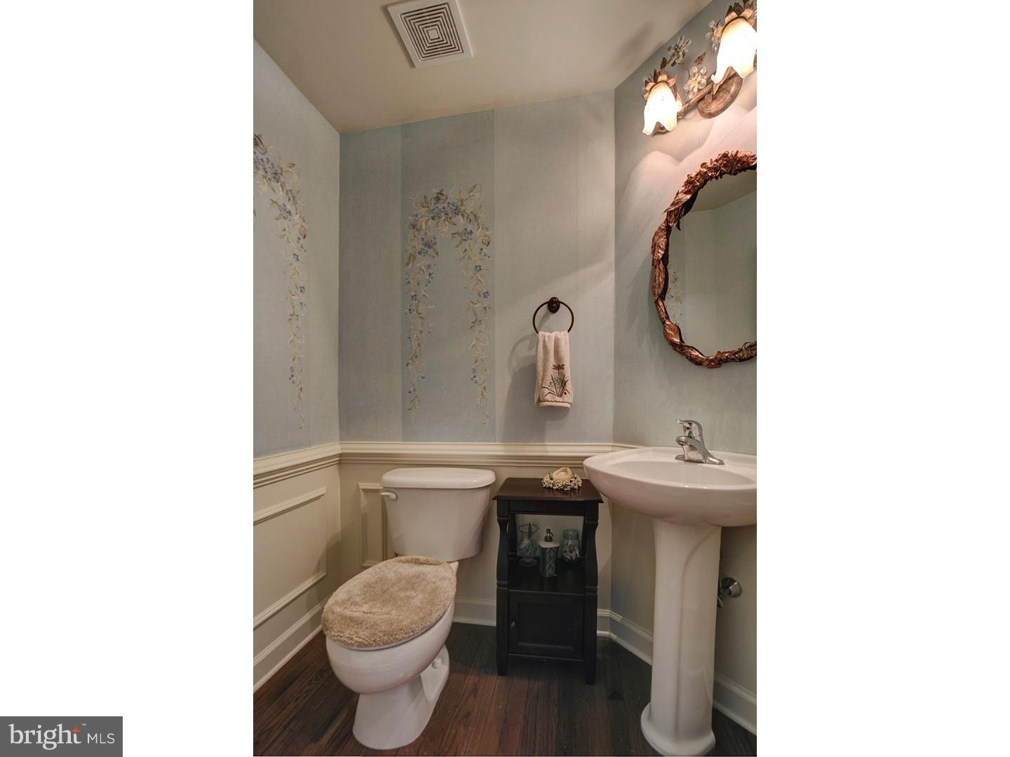 137 Tatham Road Bensalem, PA 19020 - Photo 6 of 25 Gallery Image 6