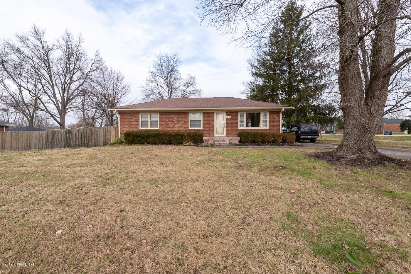 9115 Waltlee Road Louisville, KY 40291 - Photo 31 of 38 9115 Waltlee Rd (2 of 30)
