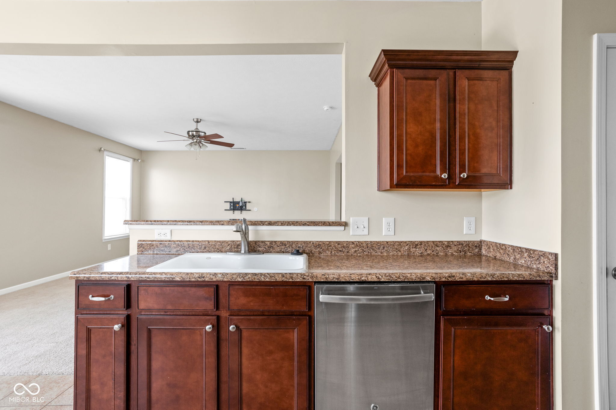 3827 Dusty Sands Road Whitestown, IN 46075 - Photo 9 of 42 Gallery Image 9
