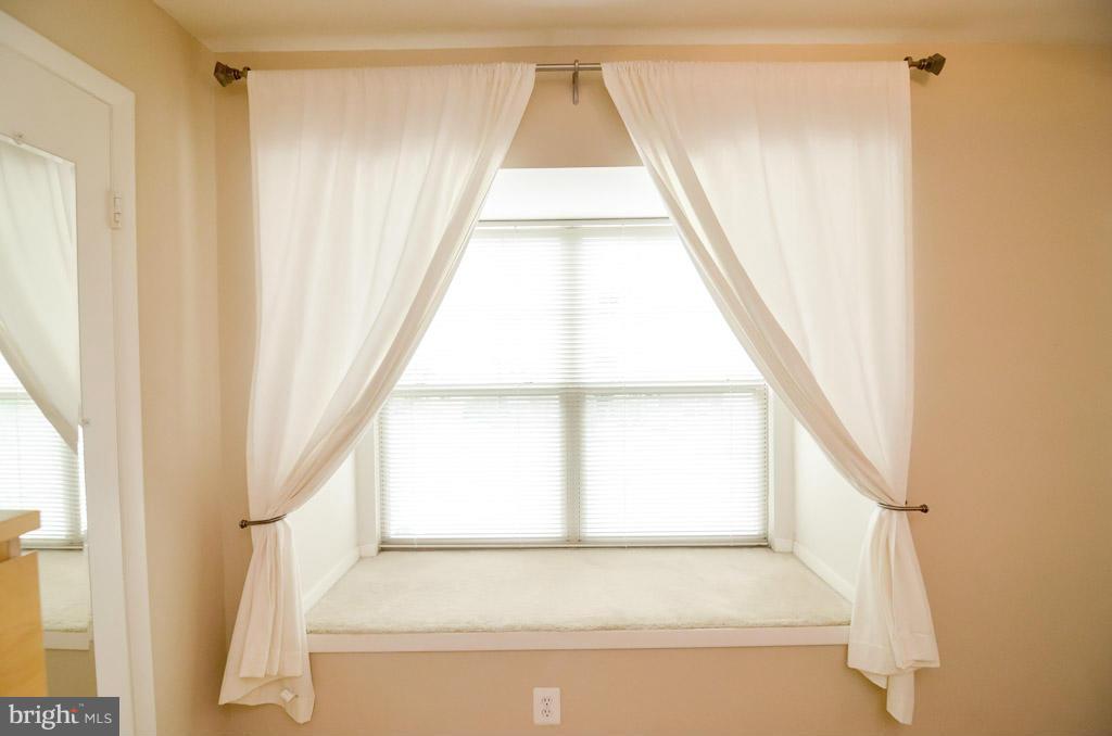 1781 Jonathan Way, Unit F Reston, VA 20190 - Photo 25 of 28 Bedroom (Master)