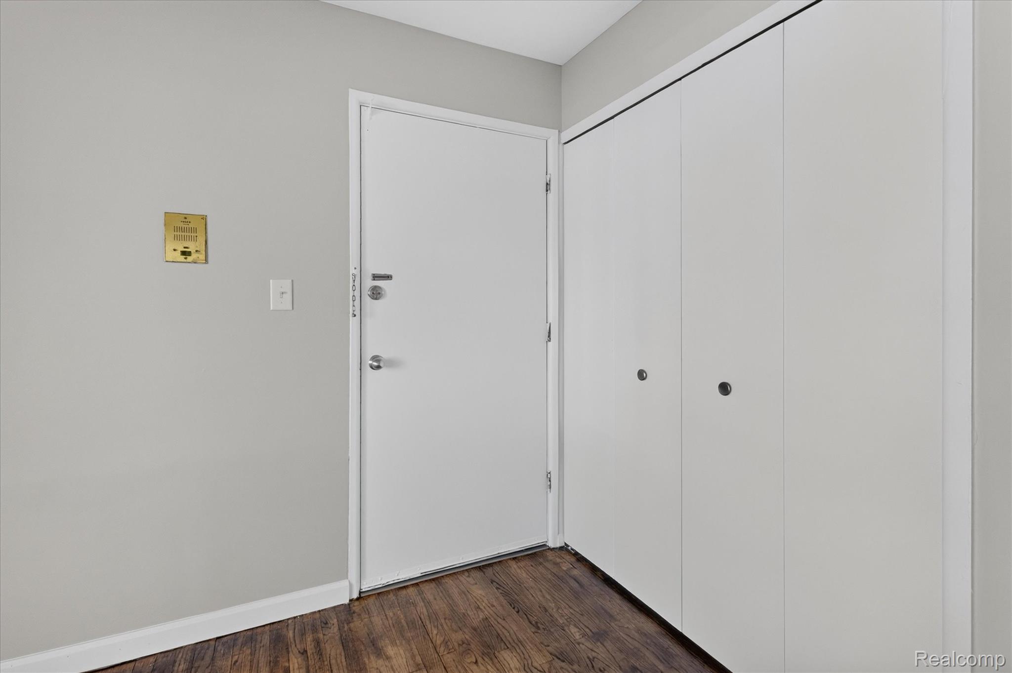 32650 Mound Road, Unit 4 Warren, MI 48092 - Photo 23 of 32 28-32650-Mound-Rd-unit-4-Warren-WindowStill.jpg
