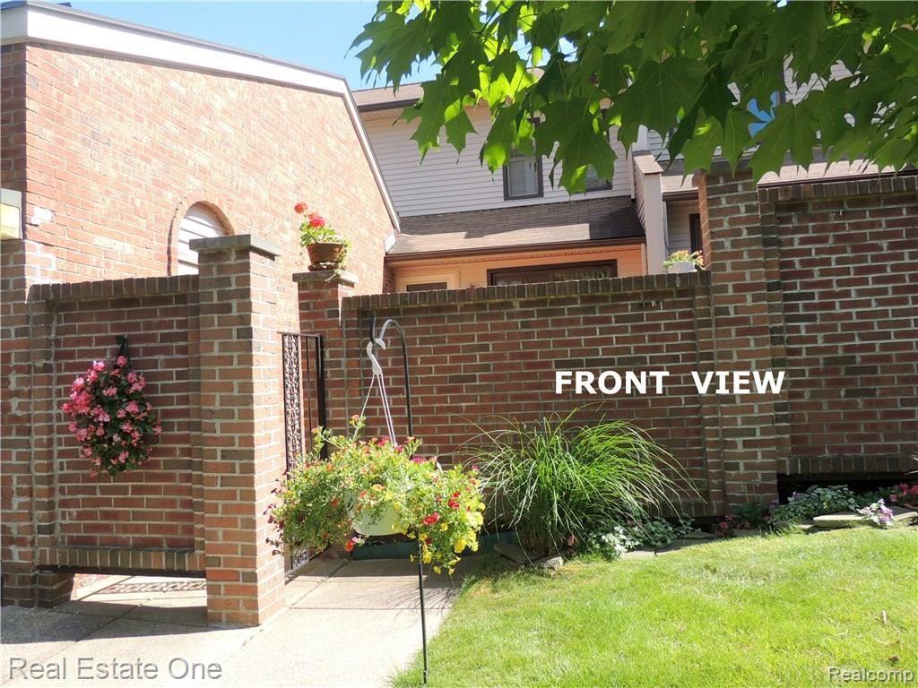 404 Willow Grove Lane, Unit 20 Rochester, MI 48307 - Photo 1 of 34