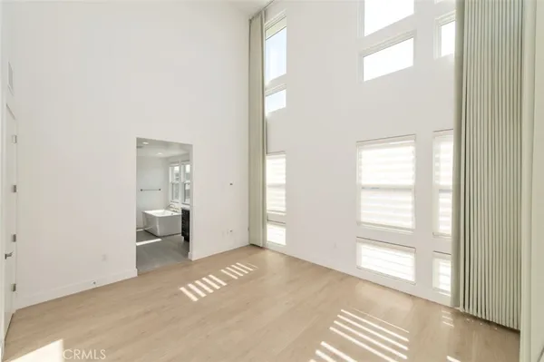 $10,000 | 228 Stage, Irvine, CA 92618