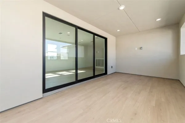 $10,000 | 228 Stage, Irvine, CA 92618