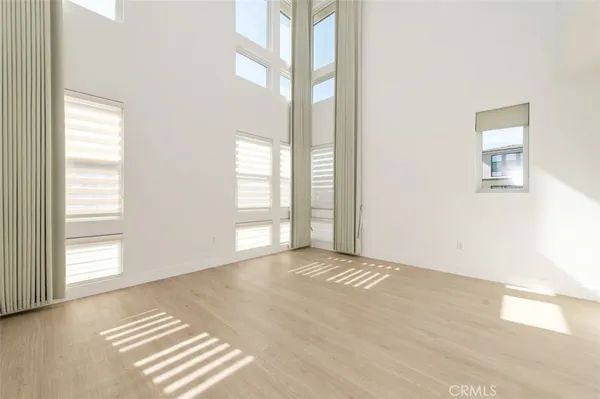 $10,000 | 228 Stage, Irvine, CA 92618