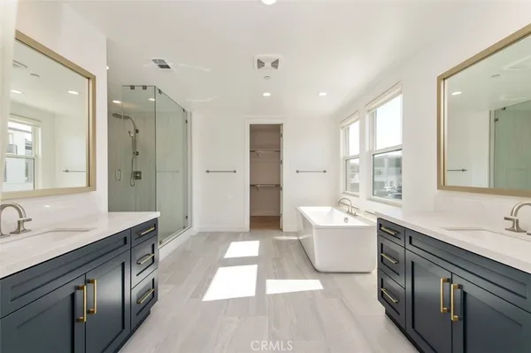 $10,000 | 228 Stage, Irvine, CA 92618