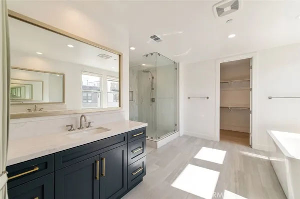 $10,000 | 228 Stage, Irvine, CA 92618