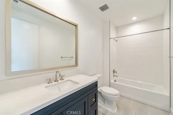 $10,000 | 228 Stage, Irvine, CA 92618