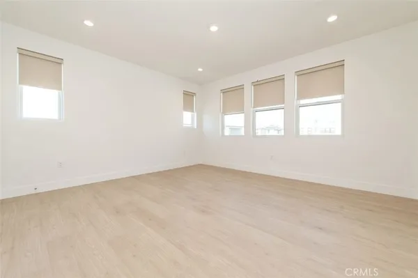 $10,000 | 228 Stage, Irvine, CA 92618