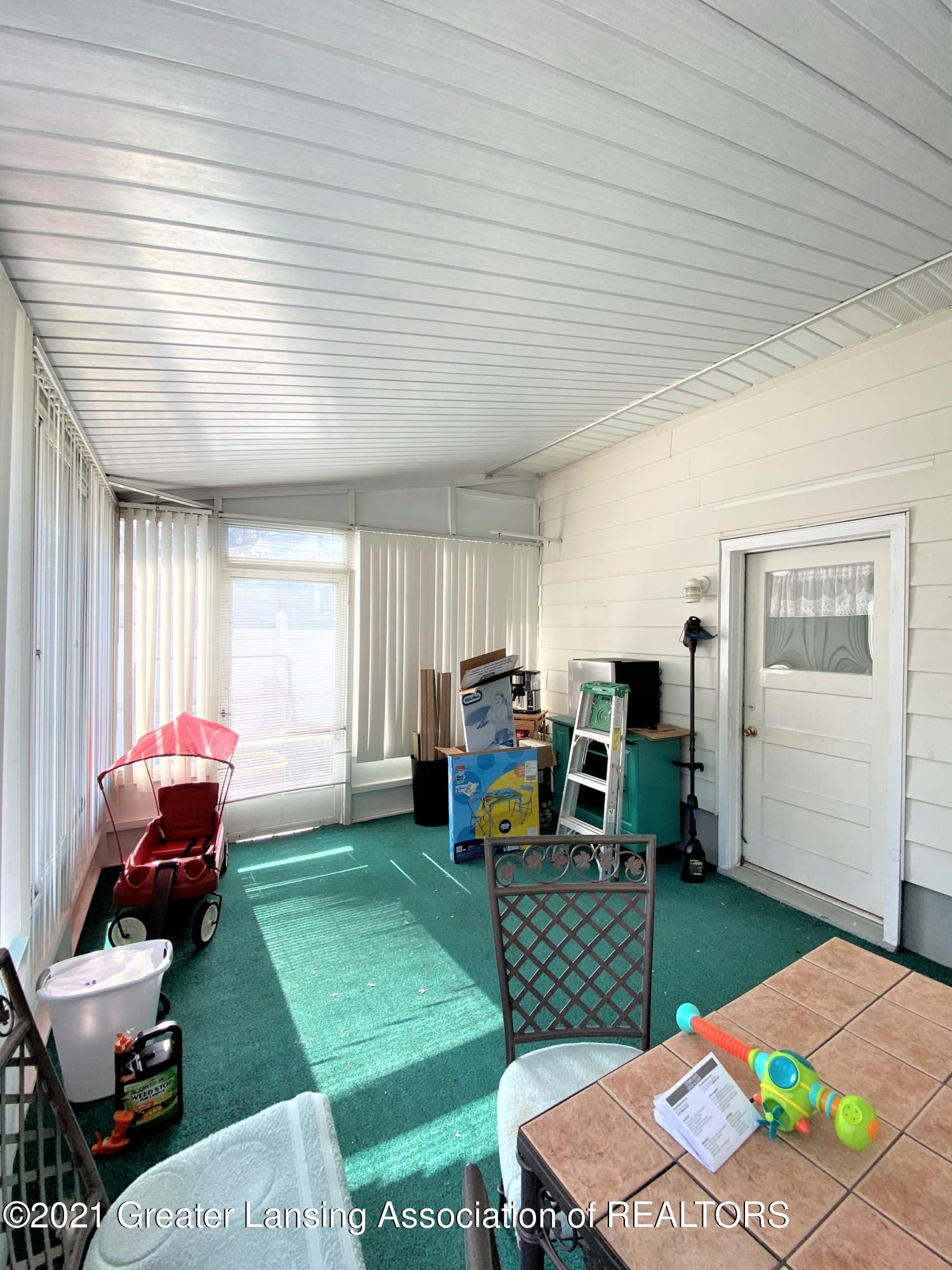 2227 Strathmore Road Lansing, MI 48910 - Photo 12 of 14 3 Seasons