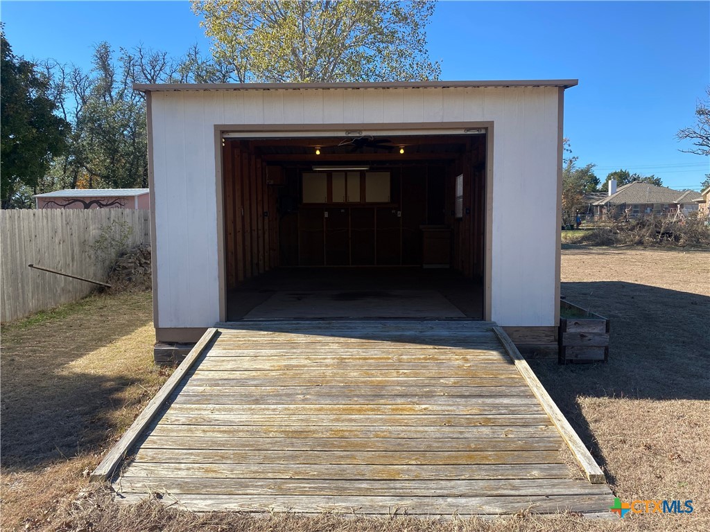 170 County Road 4709 Kempner, TX 76539 - Photo 24 of 24 Ramp leading into Workshop for vehicle access
Texas Real Estate Sales, Leah Caruthers
