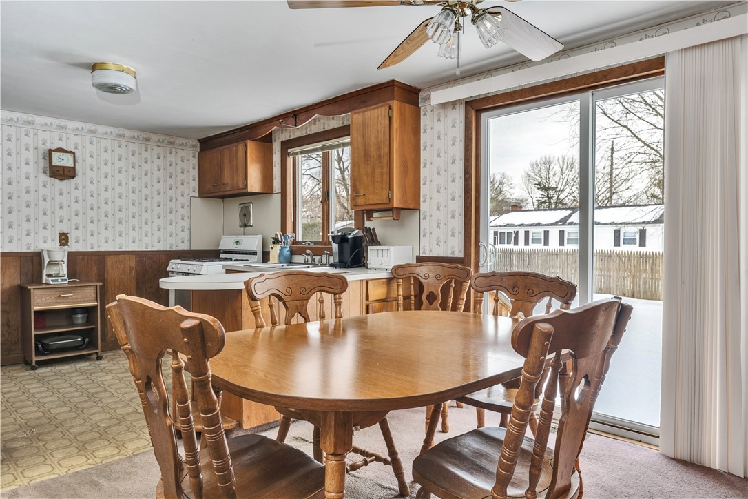 22 Hagerstown Road Warwick, RI 02886 - Photo 7 of 23