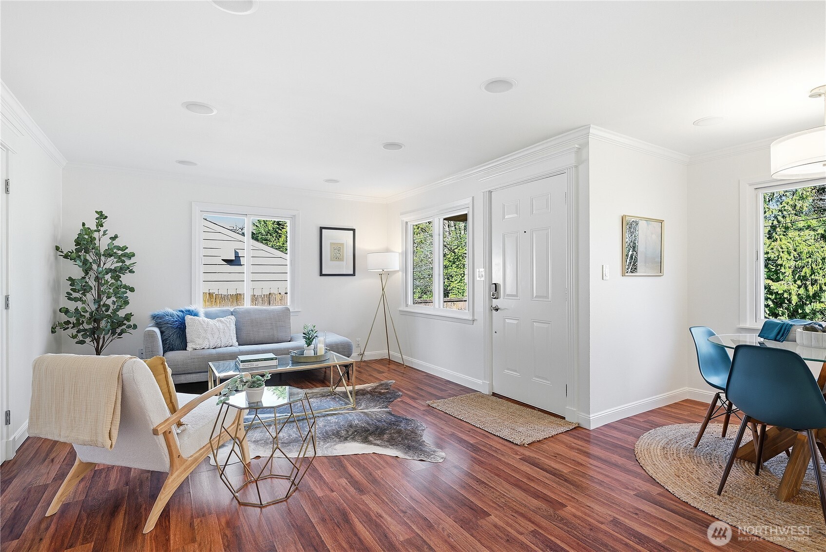 1049 South 112th Street Seattle, WA 98168 - Photo 4 of 27