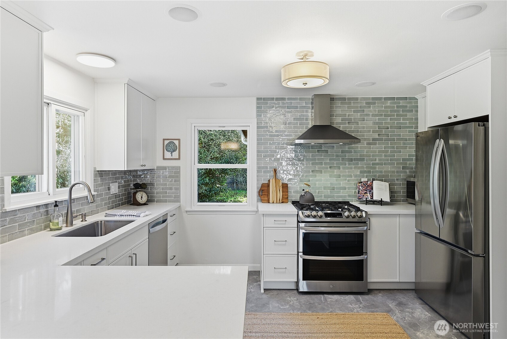 1049 South 112th Street Seattle, WA 98168 - Photo 8 of 27