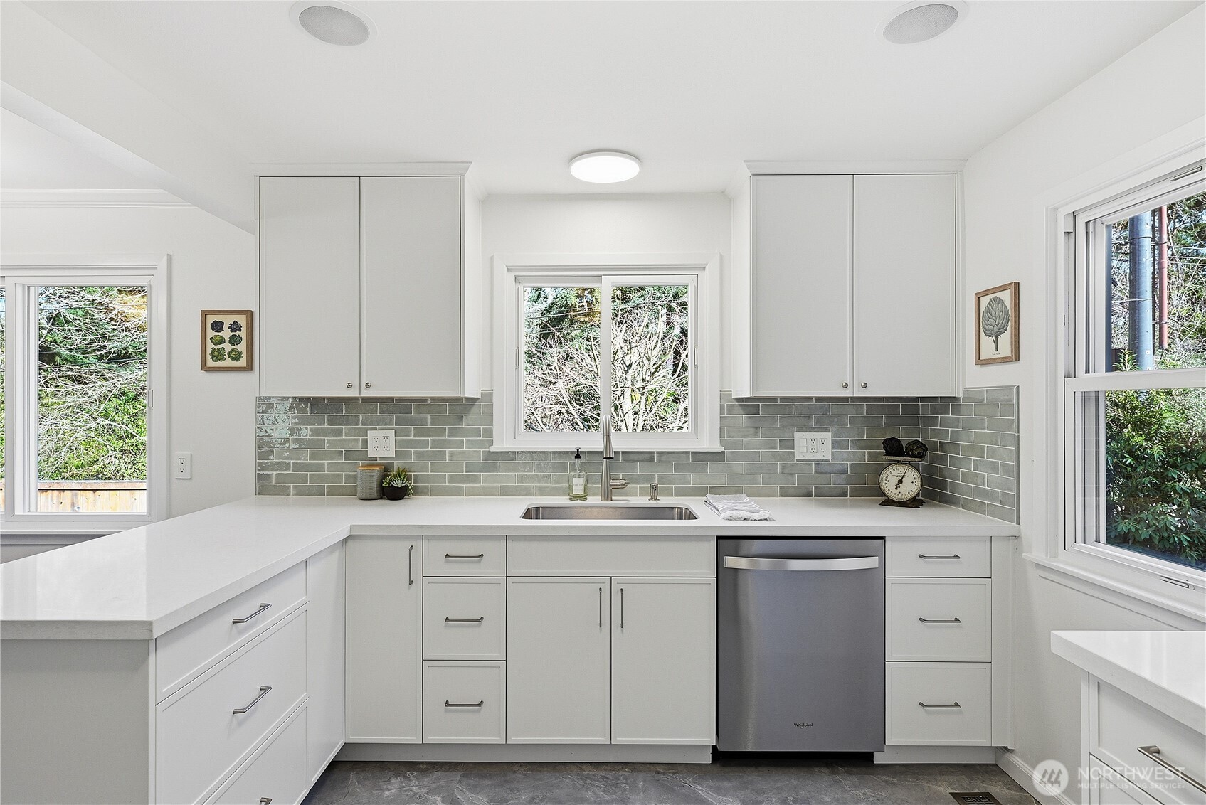 1049 South 112th Street Seattle, WA 98168 - Photo 10 of 27