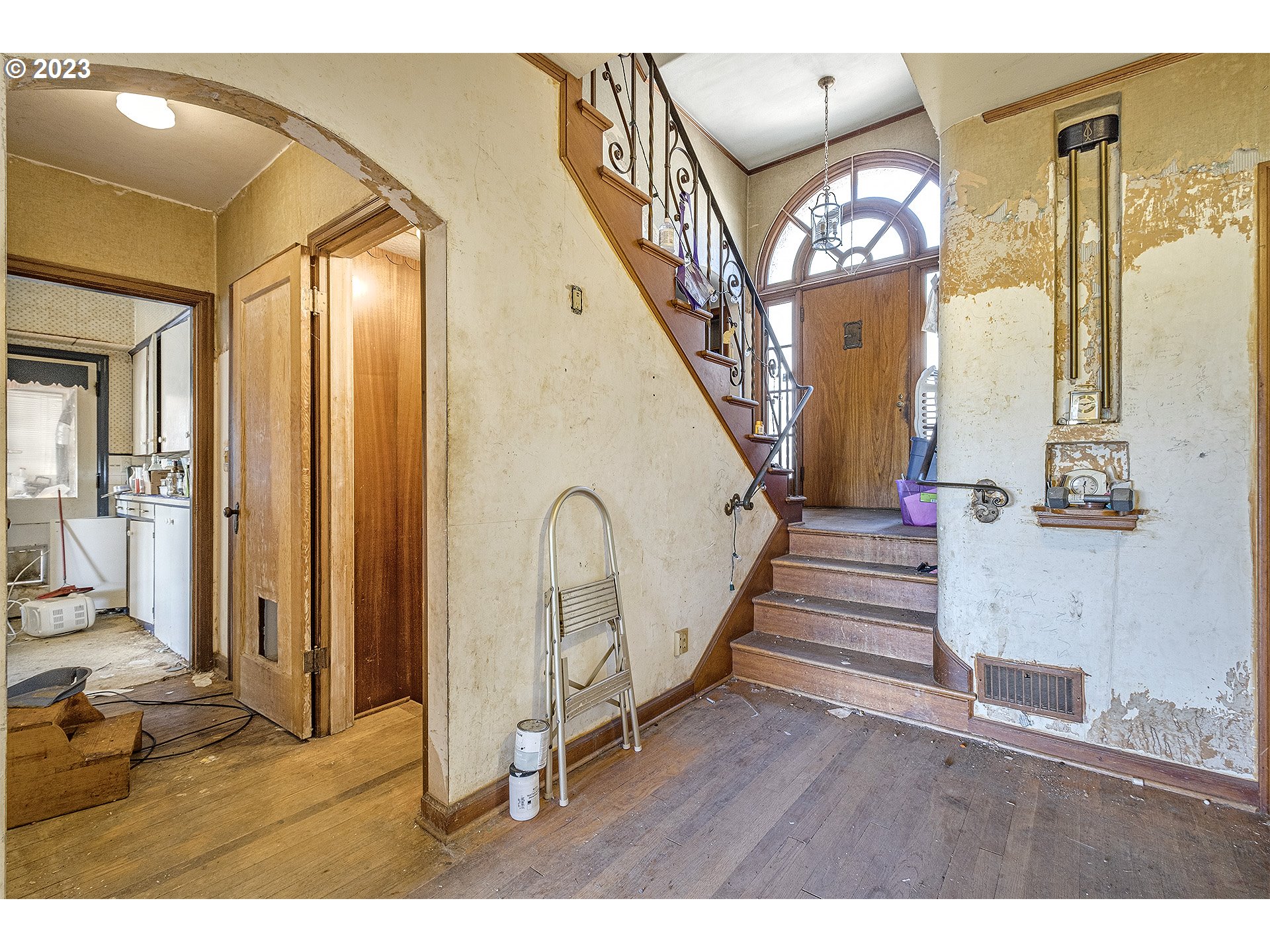5316 Southwest Menefee Drive Portland, OR 97239 - Photo 2 of 5 a view of entryway and hall with wooden floor