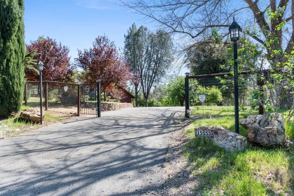 $450,000 | 15553 Middletown Park Drive, Redding, CA 96001
