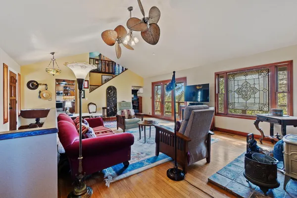 $450,000 | 15553 Middletown Park Drive, Redding, CA 96001