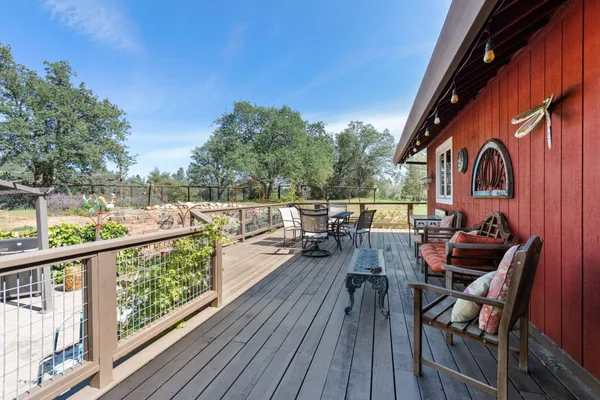$450,000 | 15553 Middletown Park Drive, Redding, CA 96001