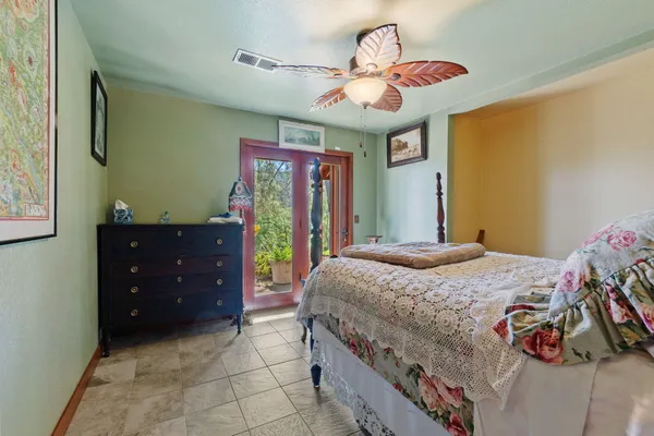 $450,000 | 15553 Middletown Park Drive, Redding, CA 96001