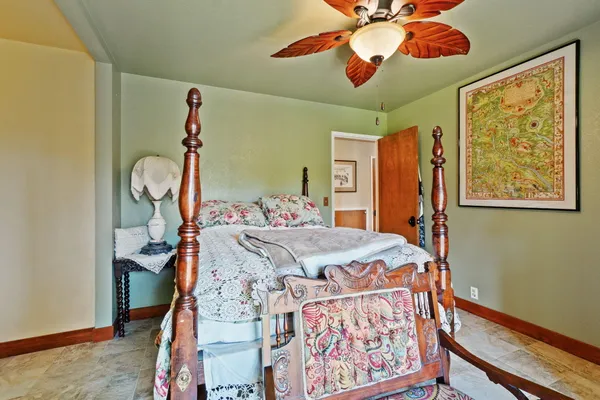 $450,000 | 15553 Middletown Park Drive, Redding, CA 96001