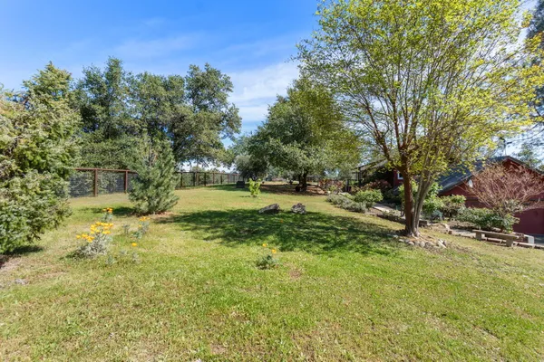 $450,000 | 15553 Middletown Park Drive, Redding, CA 96001