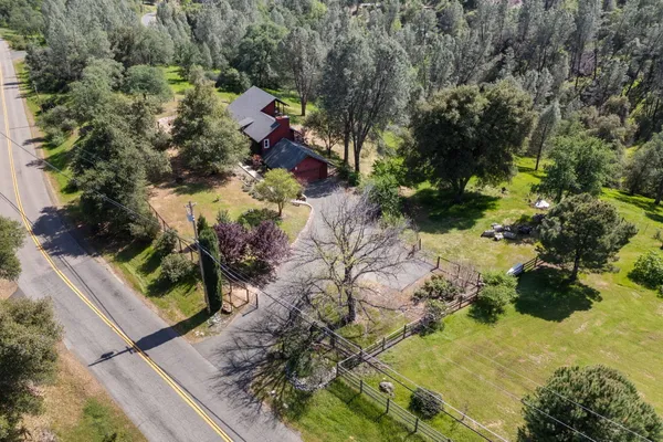 $450,000 | 15553 Middletown Park Drive, Redding, CA 96001