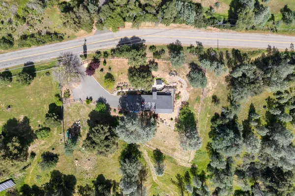 $450,000 | 15553 Middletown Park Drive, Redding, CA 96001