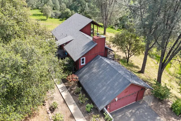 $450,000 | 15553 Middletown Park Drive, Redding, CA 96001
