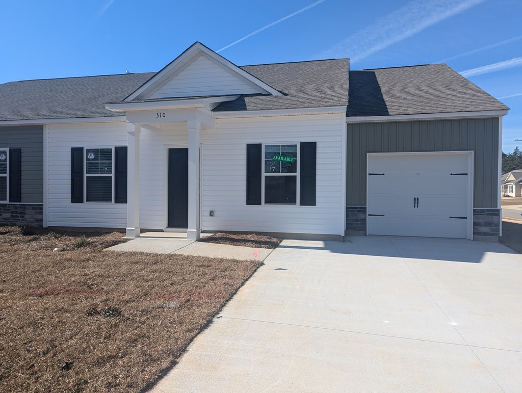 310 Acorn Street Sumter, SC 29154 - Photo 2 of 28 Photo 2