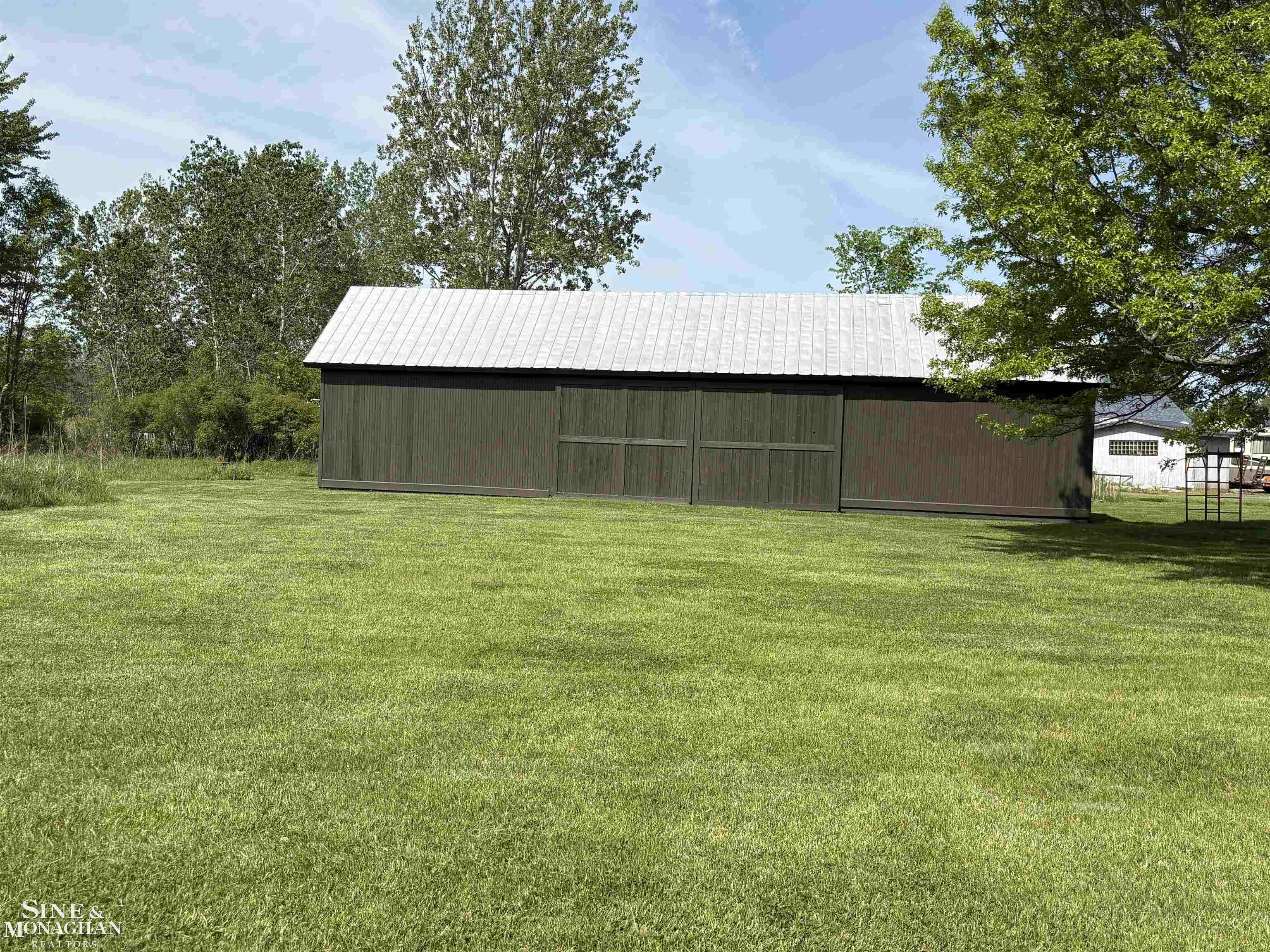 6281 Lindsey Road East China, MI 48054 - Photo 41 of 55