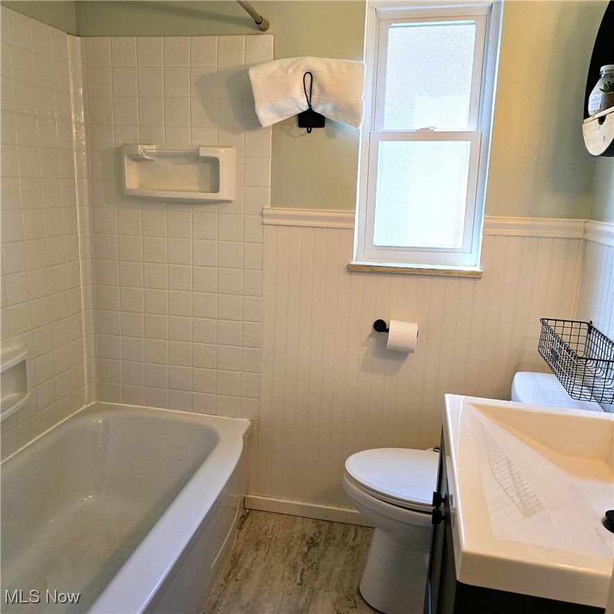 8324 Ackley Road Parma, OH 44129 - Photo 10 of 21