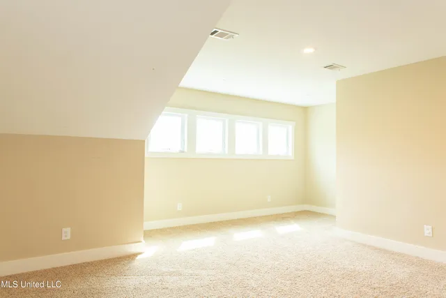 $3,300 | 2 Oakwood Glen Drive, Clinton, MS 39056