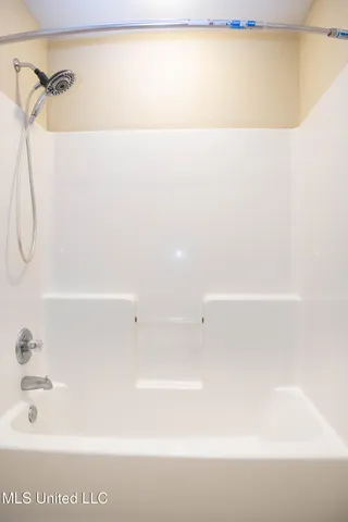 $3,300 | 2 Oakwood Glen Drive, Clinton, MS 39056