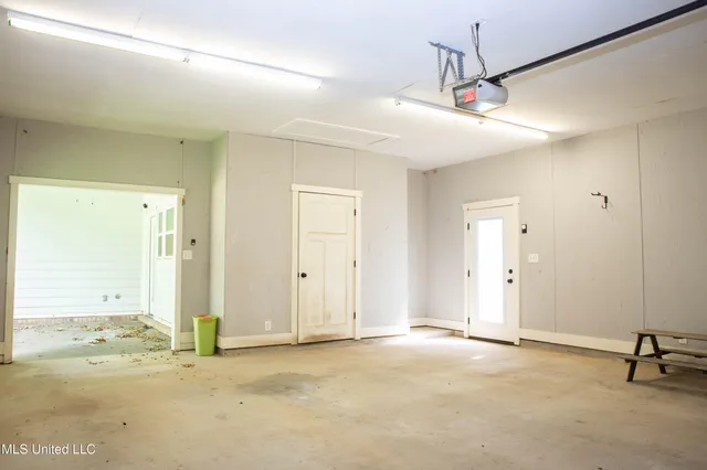 $3,300 | 2 Oakwood Glen Drive, Clinton, MS 39056