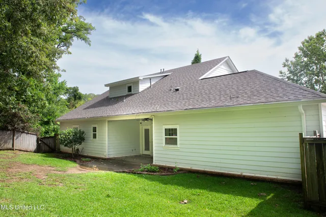$3,300 | 2 Oakwood Glen Drive, Clinton, MS 39056