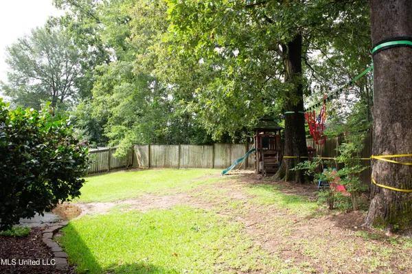 $3,000 | 2 Oakwood Glen Drive, Clinton, MS 39056