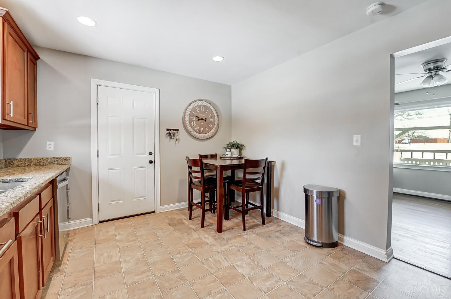 3451 Shaker Road Franklin, OH 45005 - Photo 10 of 31 Gallery Image 10