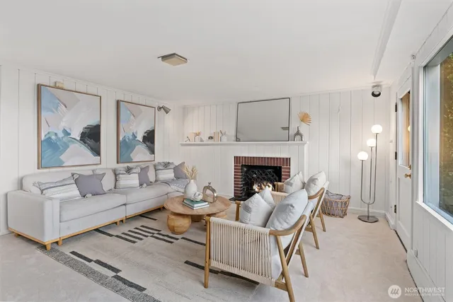 $1,675,000 | 1820 Magnolia Way West, Seattle, WA 98199