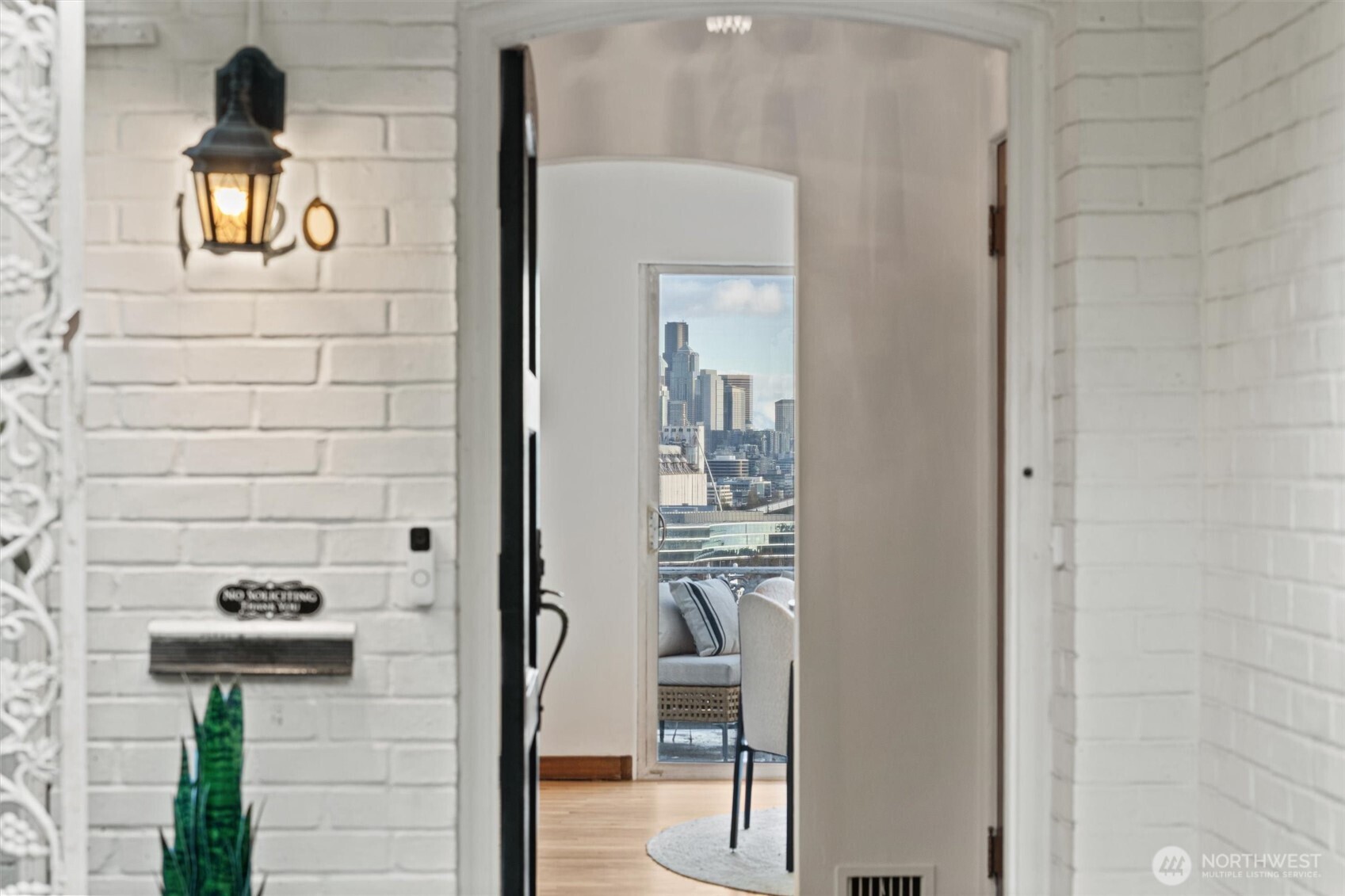 1820 Magnolia Way West Seattle, WA 98199 - Photo 3 of 33