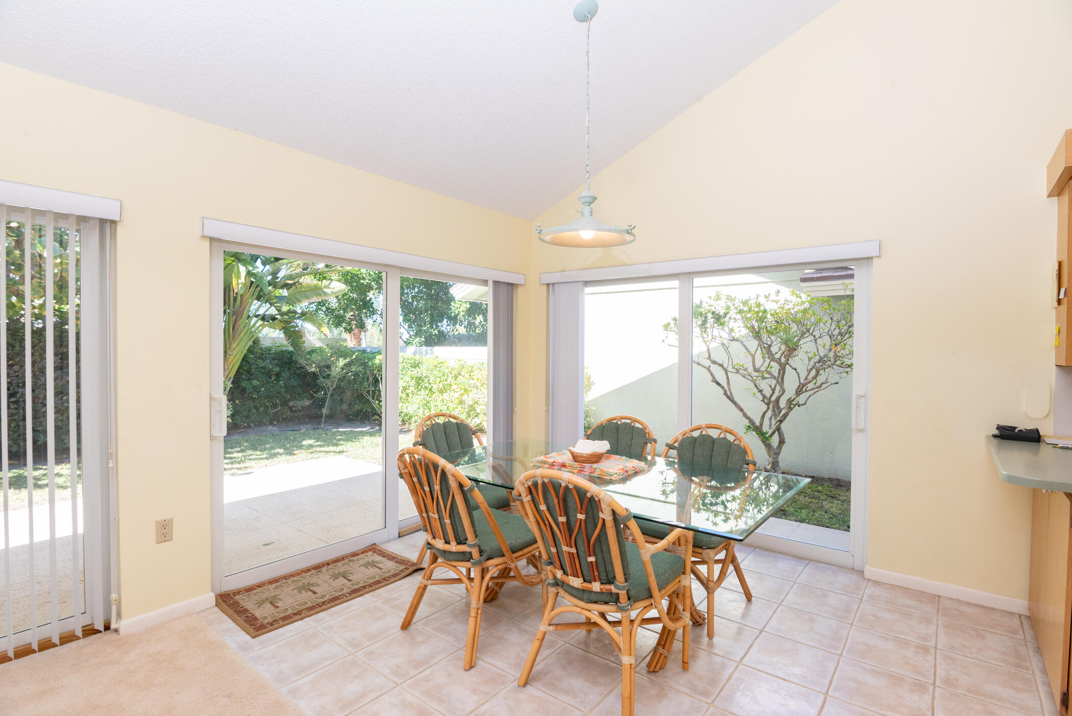 216 Ridge Road Jupiter, FL 33477 - Photo 12 of 32 © Clark-216 Ridge Road-016