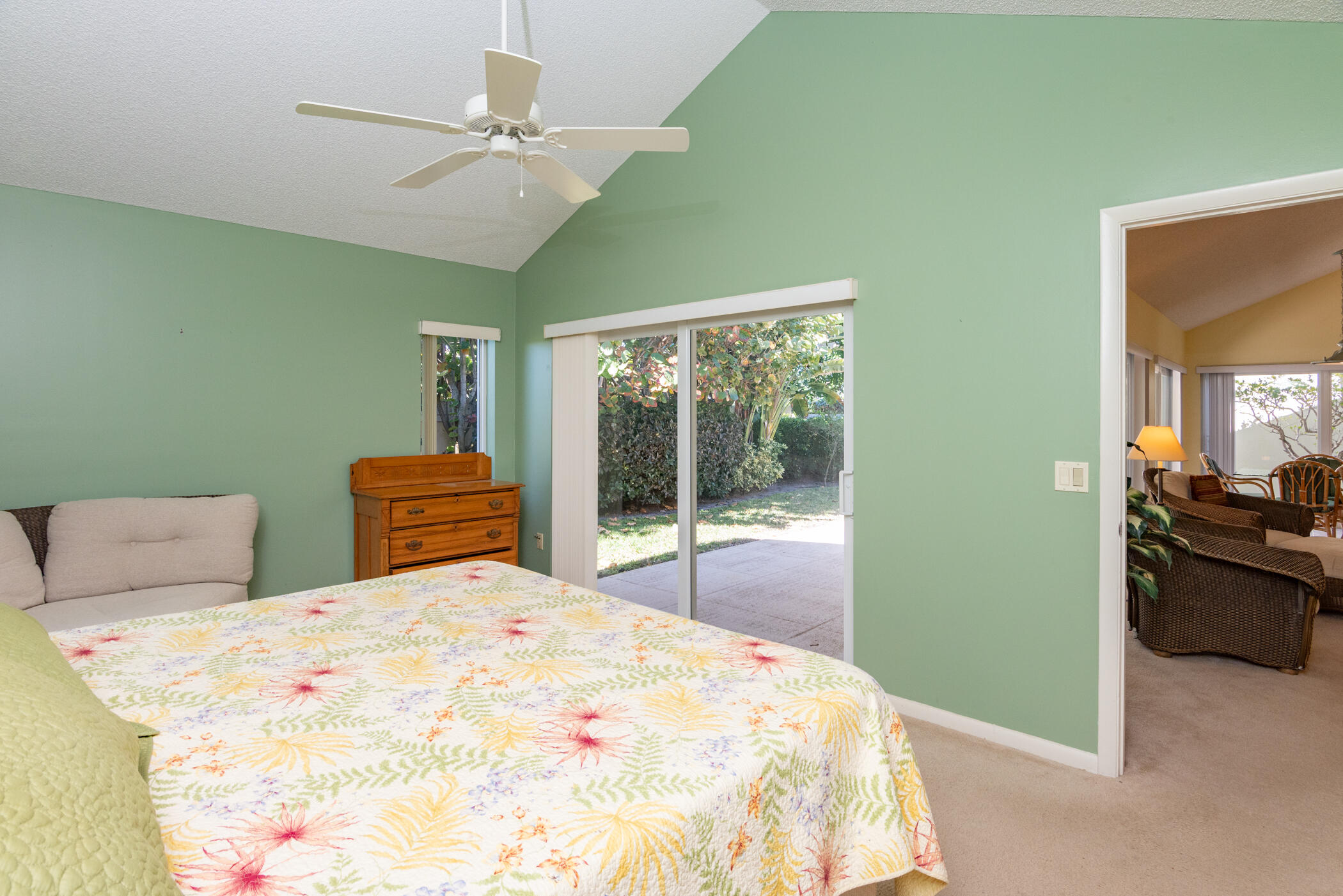 216 Ridge Road Jupiter, FL 33477 - Photo 20 of 32 © Clark-216 Ridge Road-025