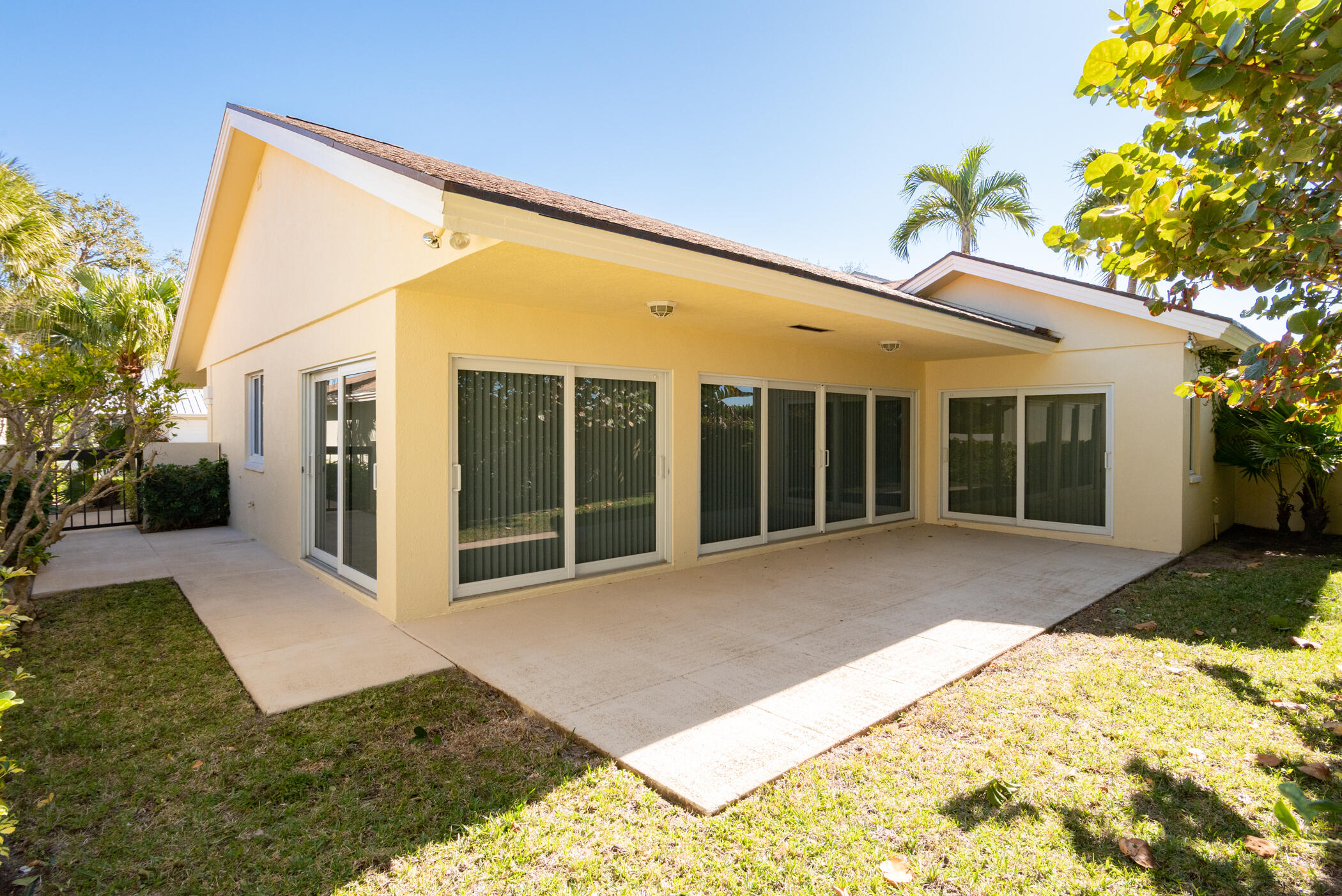 216 Ridge Road Jupiter, FL 33477 - Photo 26 of 32 © Clark-216 Ridge Road-006