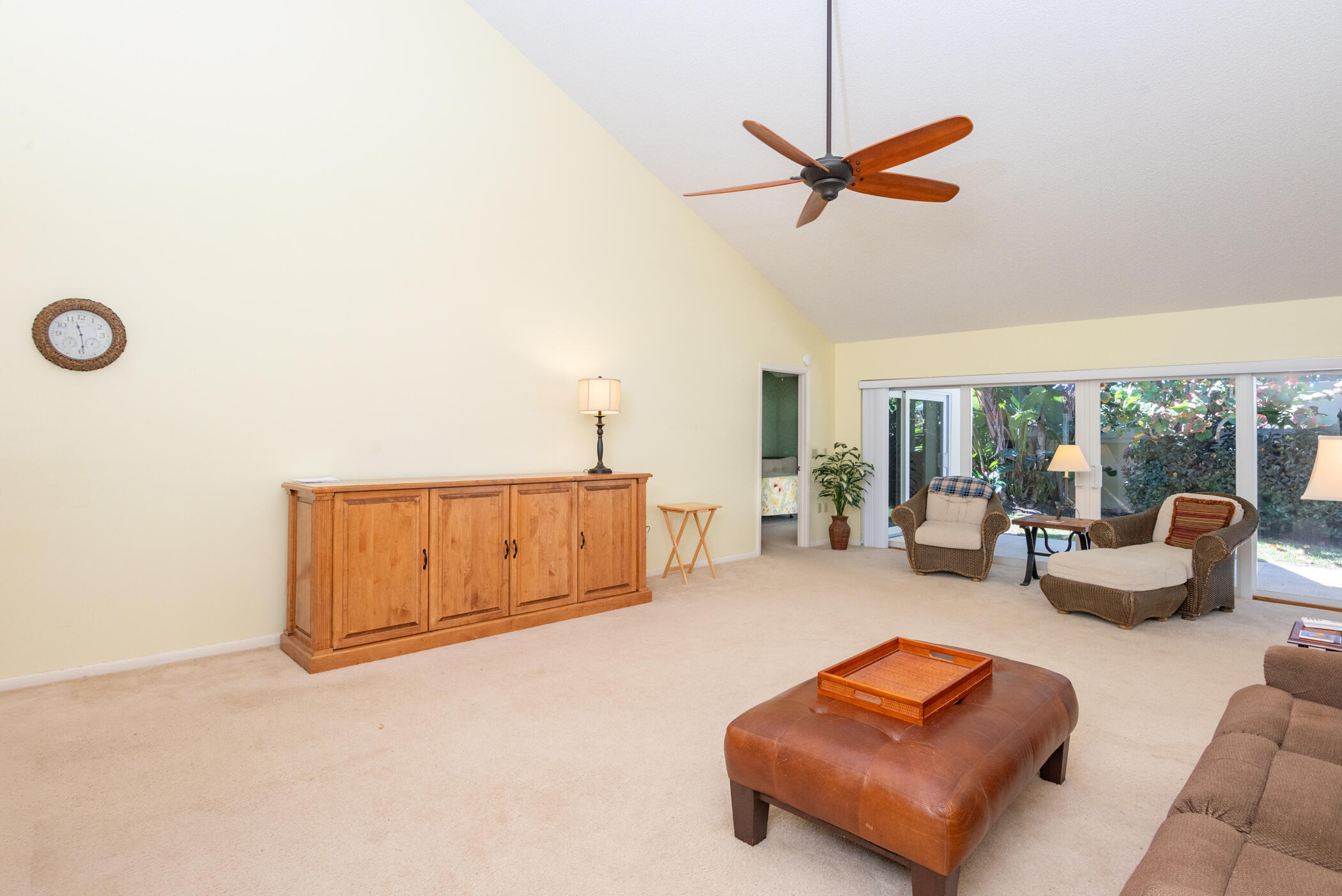 216 Ridge Road Jupiter, FL 33477 - Photo 7 of 32 © Clark-216 Ridge Road-018