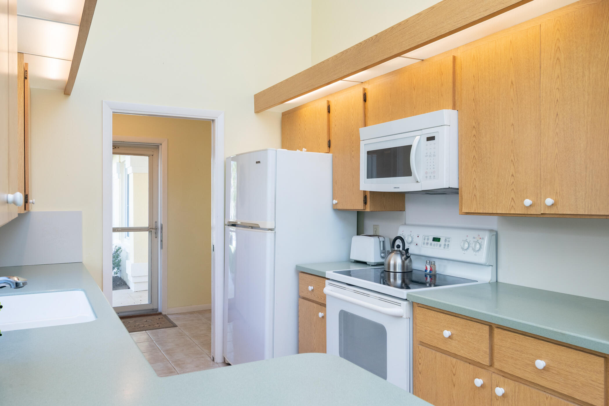 216 Ridge Road Jupiter, FL 33477 - Photo 10 of 32 © Clark-216 Ridge Road-023